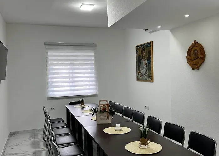 بيت شباب Safir